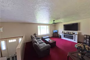 112 Berry Ln, Marietta, OH 45750 - Photo 5