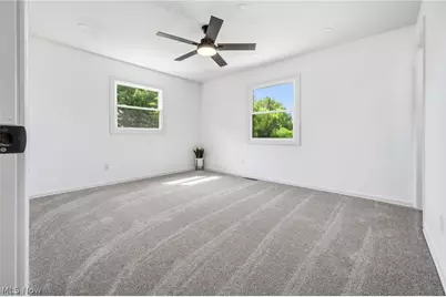 2195 Yorktown Street NW, Uniontown, OH 44685 - Photo 19