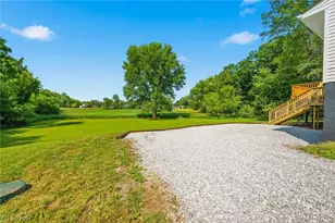 2195 Yorktown St NW, Uniontown, OH 44685 - Photo 35