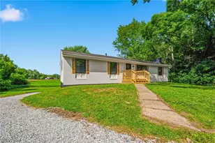 2195 Yorktown St NW, Uniontown, OH 44685 - Photo 5