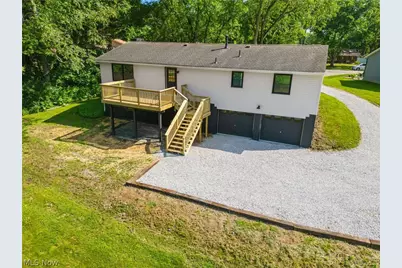 2195 Yorktown Street NW, Uniontown, OH 44685 - Photo 33