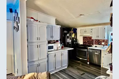 6390 Linda Lane, Ravenna, OH 44266 - Photo 5