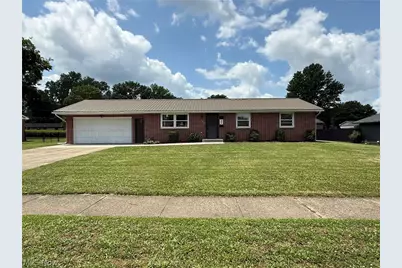 1038 2nd Street SW, New Philadelphia, OH 44663 - Photo 1
