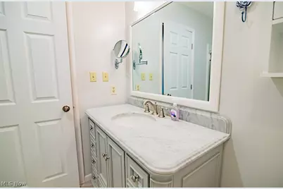 700 Victoria Avenue, Williamstown, WV 26187 - Photo 27