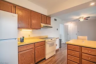 700 Victoria Ave, Williamstown, WV 26187 - Photo 11