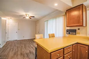 700 Victoria Ave, Williamstown, WV 26187 - Photo 13