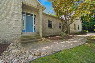 1524 Whittier St NE, Canton, OH 44721 - Photo 3