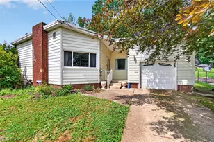 5547 West Blvd NW, Canton, OH 44718 - Photo 1