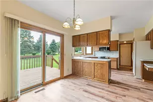 906 Southmoor Cir NE, Canton, OH 44721 - Photo 15