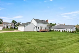 906 Southmoor Cir NE, Canton, OH 44721 - Photo 5