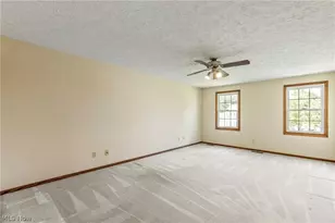 906 Southmoor Cir NE, Canton, OH 44721 - Photo 33