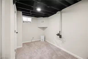 221 Ohio Ave, Wadsworth, OH 44281 - Photo 17