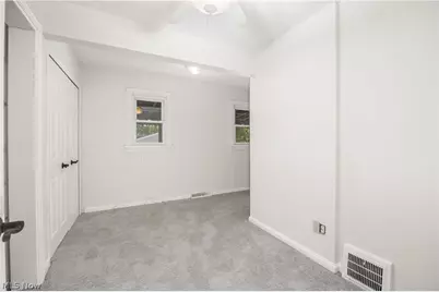 221 Ohio Avenue, Wadsworth, OH 44281 - Photo 9