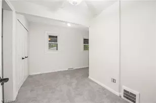221 Ohio Ave, Wadsworth, OH 44281 - Photo 9