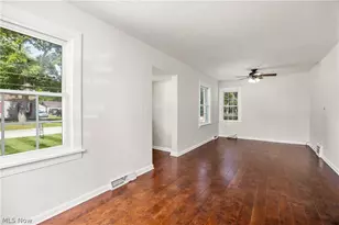 221 Ohio Ave, Wadsworth, OH 44281 - Photo 5