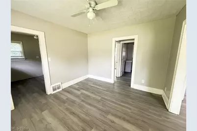 283 Sobul Avenue, Akron, OH 44305 - Photo 5