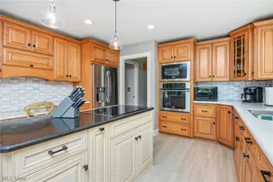 614 Red Rock Dr, Wadsworth, OH 44281 - Photo 5