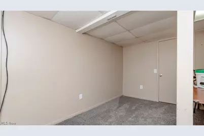 1751 Blaine Avenue, Cambridge, OH 43725 - Photo 19