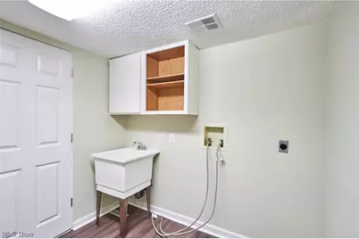 880 Hampton Ridge Drive, Akron, OH 44313 - Photo 19