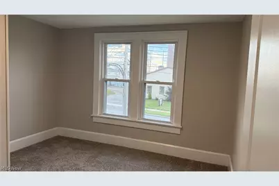 310 Broad Street, Wadsworth, OH 44281 - Photo 17