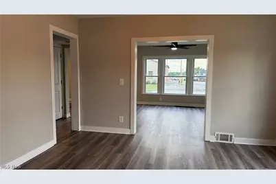 310 Broad Street, Wadsworth, OH 44281 - Photo 11