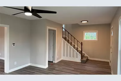 310 Broad Street, Wadsworth, OH 44281 - Photo 9