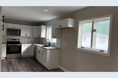 310 Broad Street, Wadsworth, OH 44281 - Photo 15