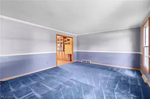 2329 Oakpoint Dr, Akron, OH 44321 - Photo 5