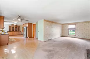 2329 Oakpoint Dr, Akron, OH 44321 - Photo 11