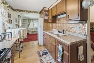 1108 Hawthorne Ave SW, Canton, OH 44710 - Photo 7