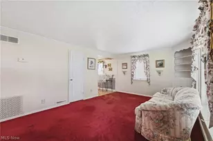 1108 Hawthorne Ave SW, Canton, OH 44710 - Photo 5
