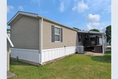 266 Bender Street NE #15, Navarre, OH 44662 - Photo 3