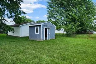 798 Devitt Ave, Campbell, OH 44405 - Photo 5