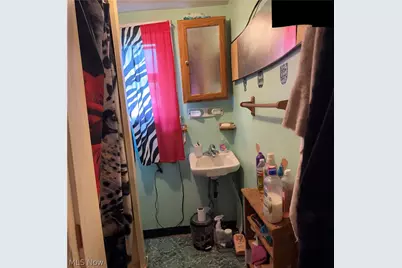 823 Graham Avenue, Cambridge, OH 43725 - Photo 7