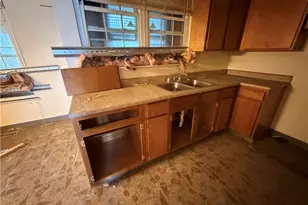 9420 Mt Auburn Ave, Loveland, OH 44104 - Photo 7