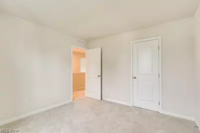 221 River Run Drive, Elyria, OH 44035 - Photo 9
