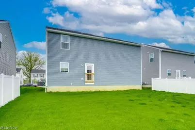 221 River Run Drive, Elyria, OH 44035 - Photo 5