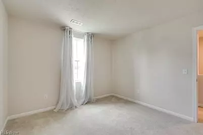 221 River Run Drive, Elyria, OH 44035 - Photo 7