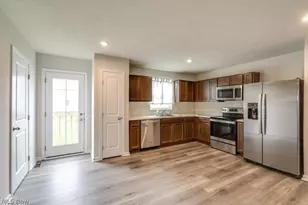 221 River Run Dr, Elyria, OH 44035 - Photo 19