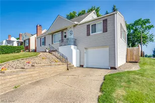 1231 Spangler St NE, Canton, OH 44714 - Photo 3