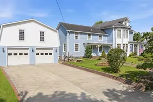 402 Williams Ave, Williamstown, WV 26187 - Photo 11