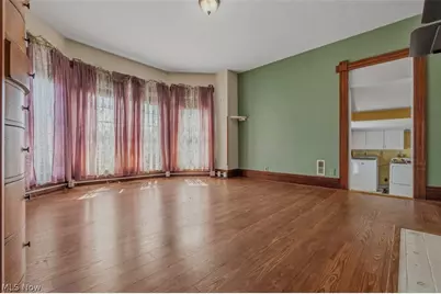 402 Williams Avenue, Williamstown, WV 26187 - Photo 29