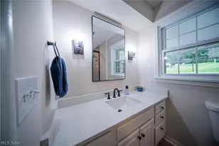 4564 Larkspur Ln, Bath, OH 44333 - Photo 15