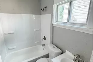 13302 Durkee Ave, Loveland, OH 44105 - Photo 17