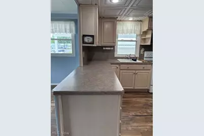 230 Deer Drive, Chardon, OH 44024 - Photo 9