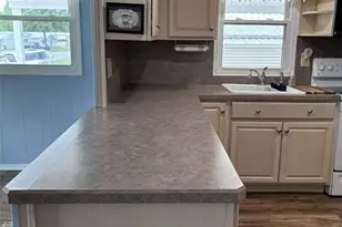 230 Deer Dr, Chardon, OH 44024 - Photo 9