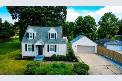 102 W Howe Road, Tallmadge, OH 44278 - Photo 1