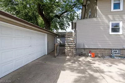 1437 Brooklyn Avenue SW, Canton, OH 44710 - Photo 3