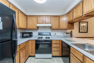 1900 Lillian Rd, Stow, OH 44224 - Photo 9