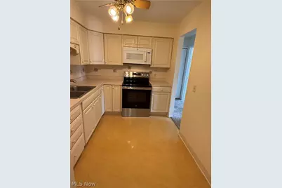 7209 S Churchill Place, Painesville, OH 44077 - Photo 5